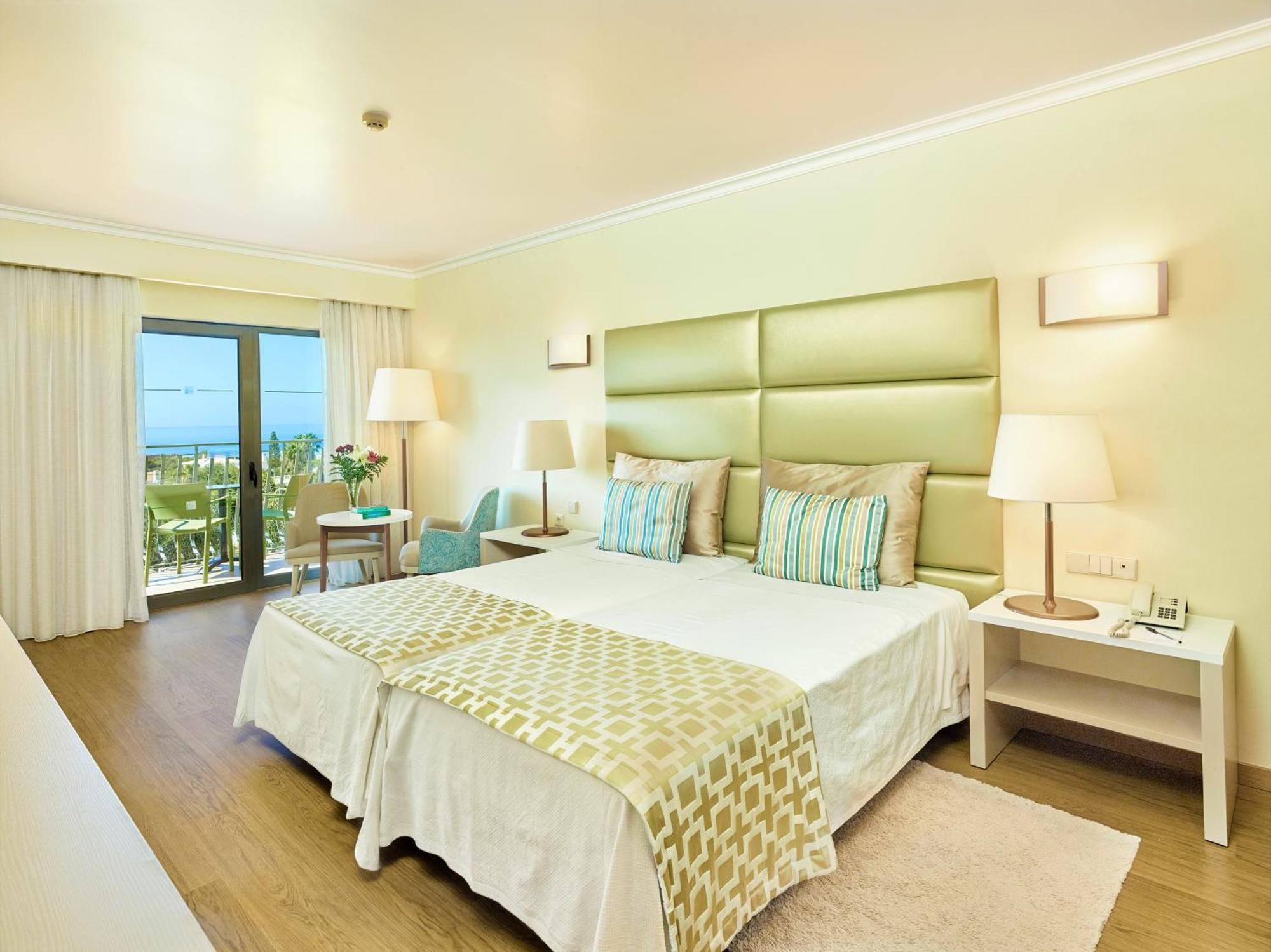 Deluxe Twin Room with Sea View,1234951718:JPEG