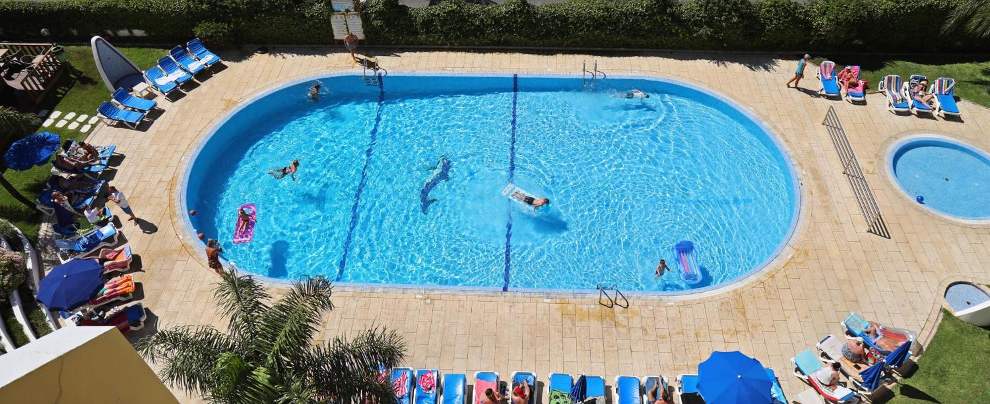 Studio Pool View