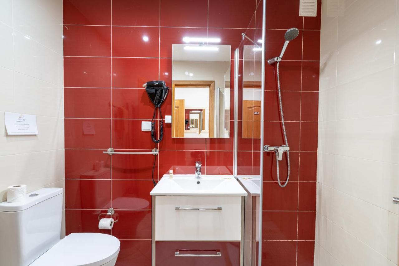 One-Bedroom Apartment,1357322486:JPEG