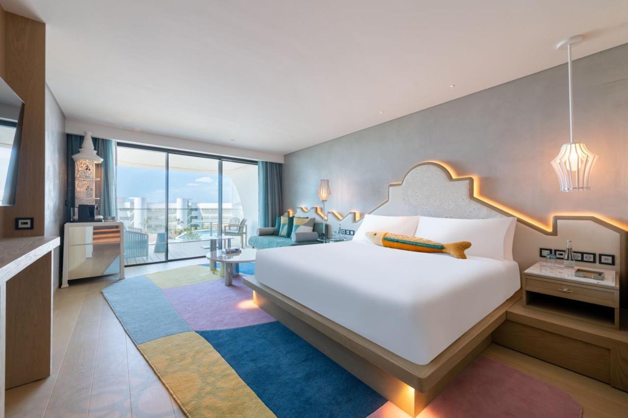 Premier Large King Room Private Garden Terrace,1540343443:JPEG