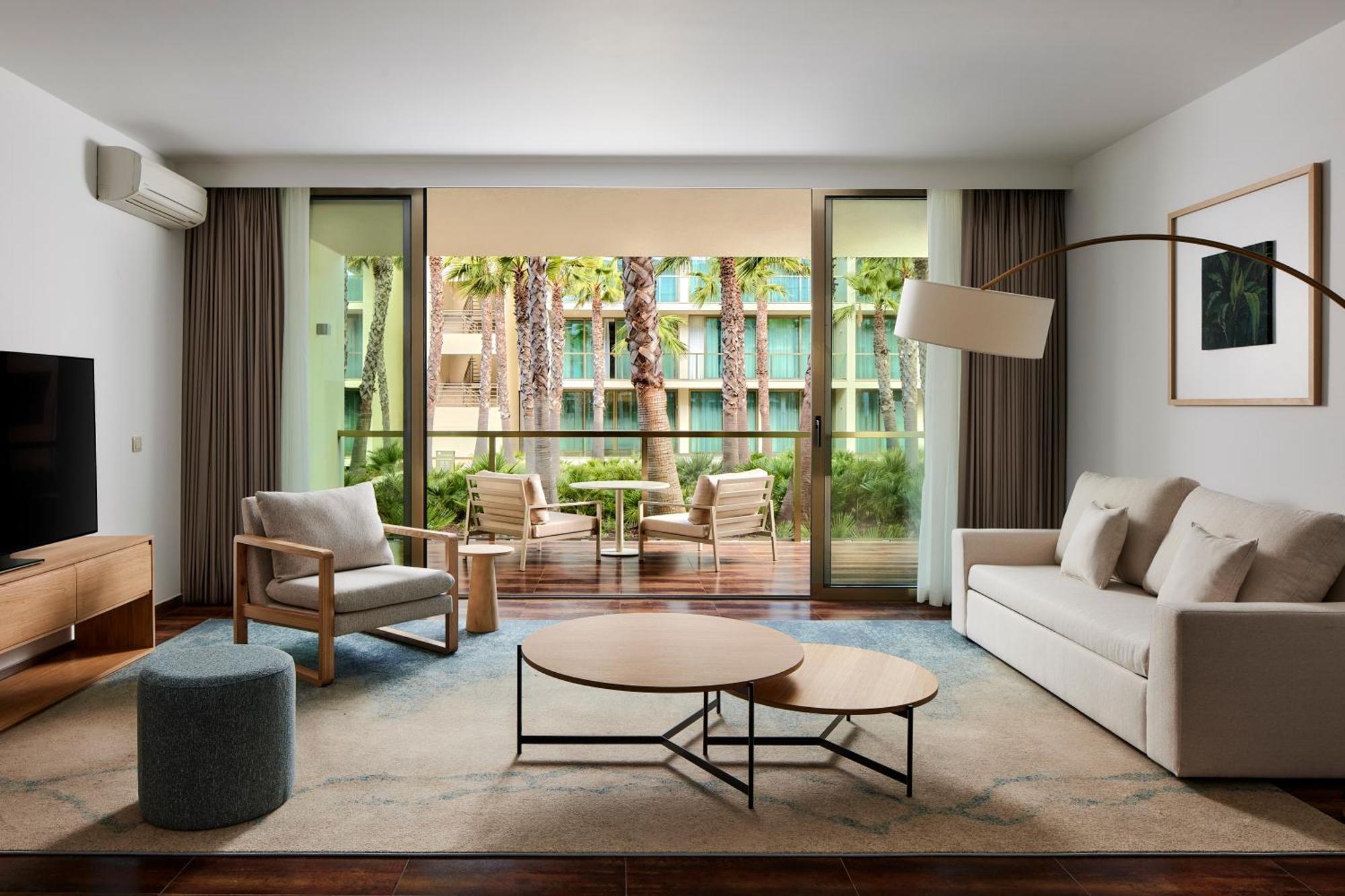 Two-Bedroom Suite with Balcony and Pool View,1692008792:JPEG